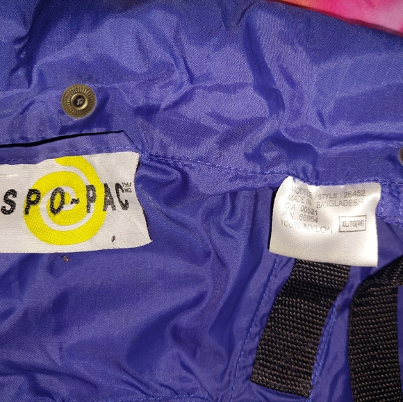 ISPO Windbreaker / Rain Jacket Backpack - Picture 4 of 8